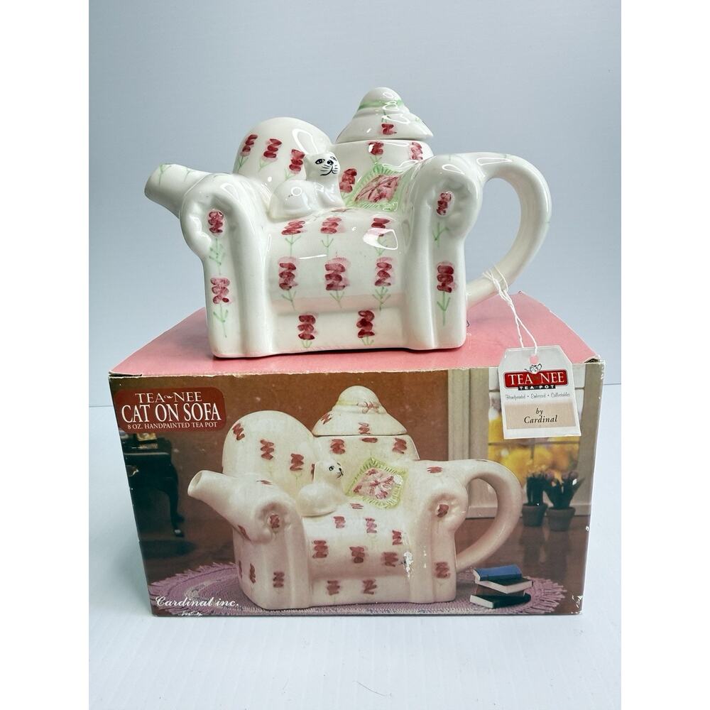 Vtg Ceramic Tea-Nee Cat on Sofa Teapot Granny Cottage Core 1995 New Open Box